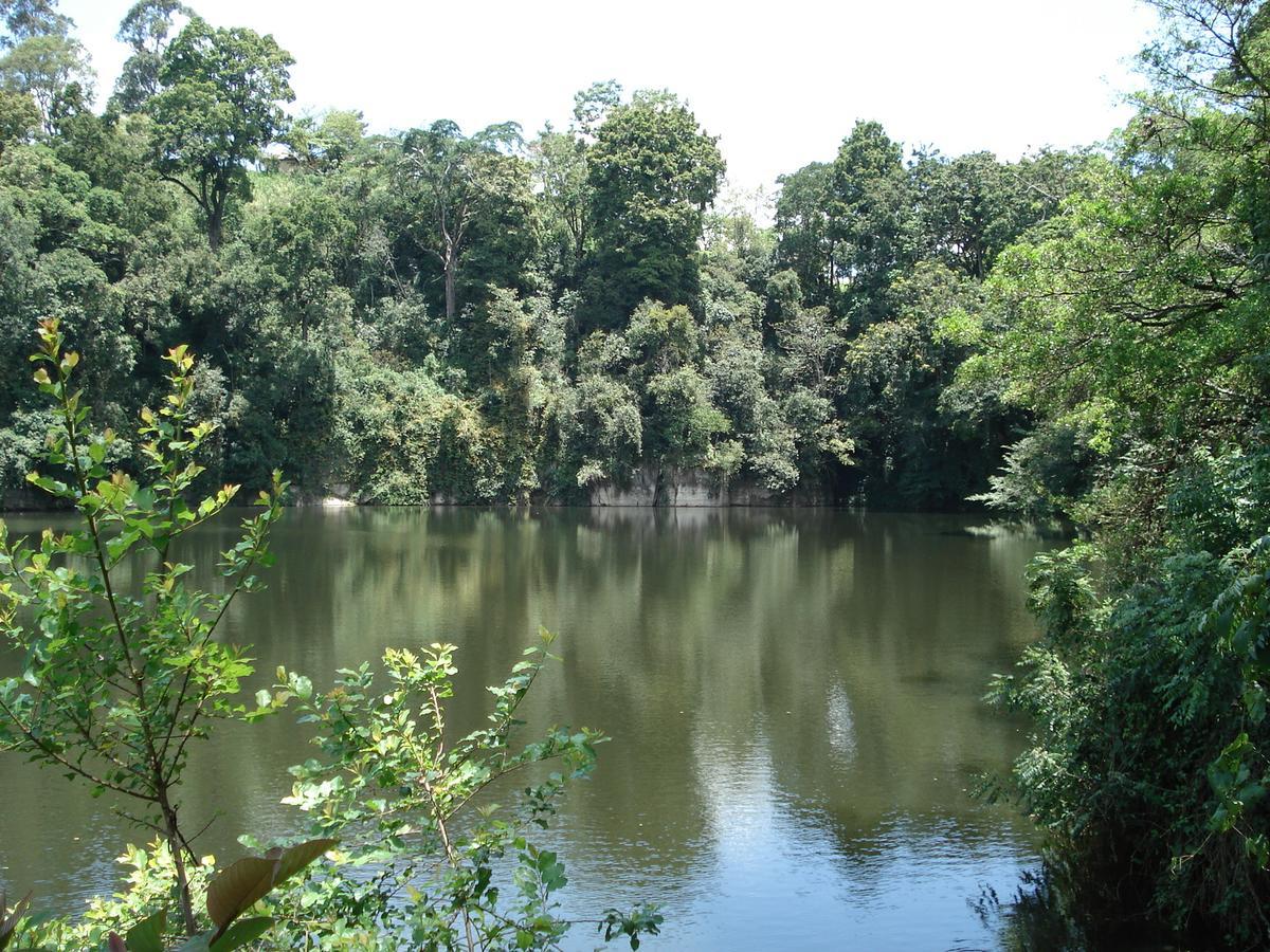 Koi Koi, Fort Portal Kasusu Dış mekan fotoğraf